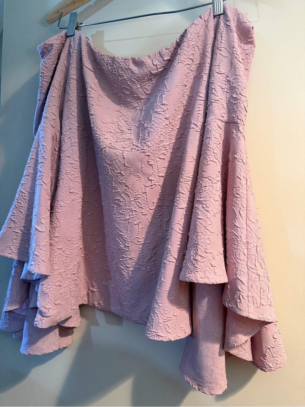 Romeo & Juliet Couture Light Pink Textured off the shoulder blouse NWT